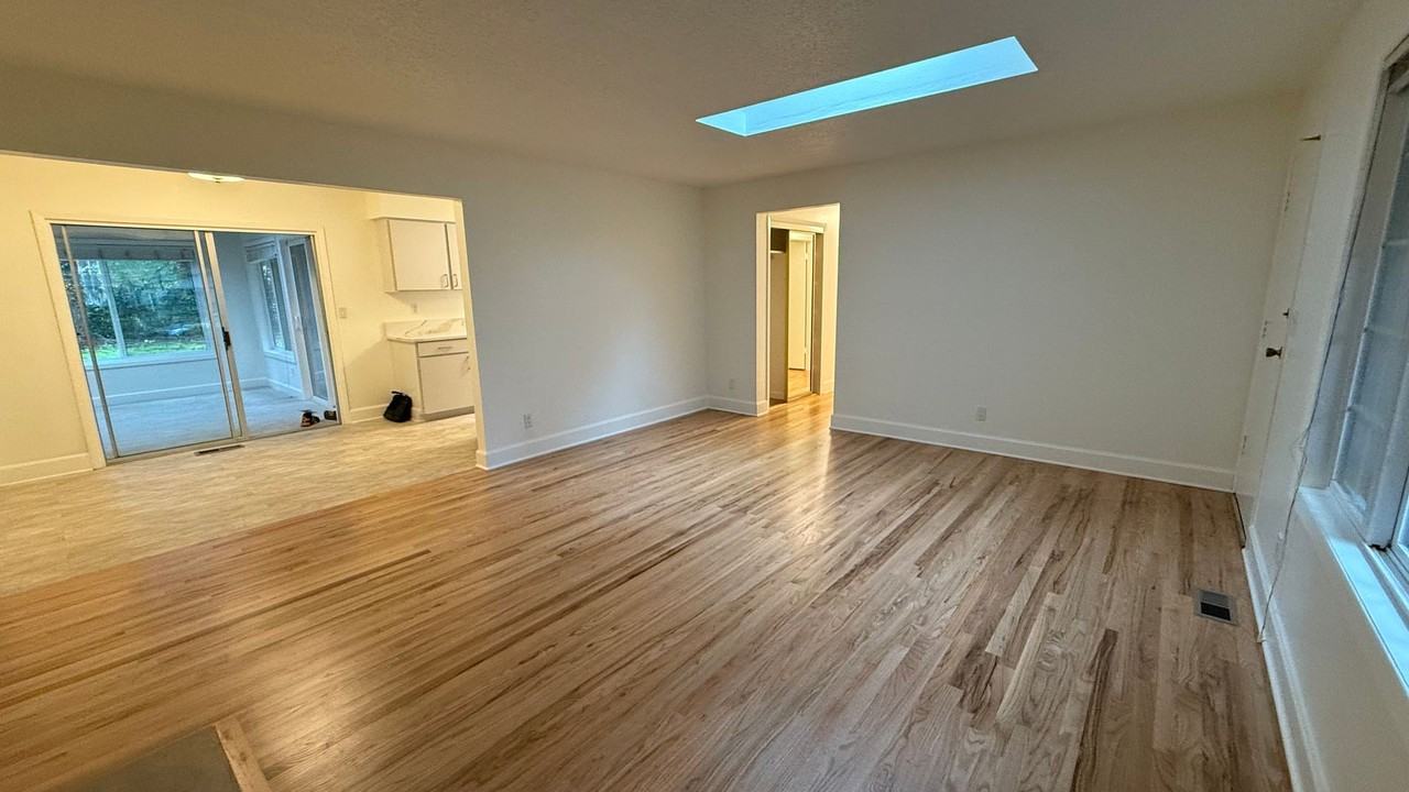 16470 Mellon Ave - Photo 3 of 30