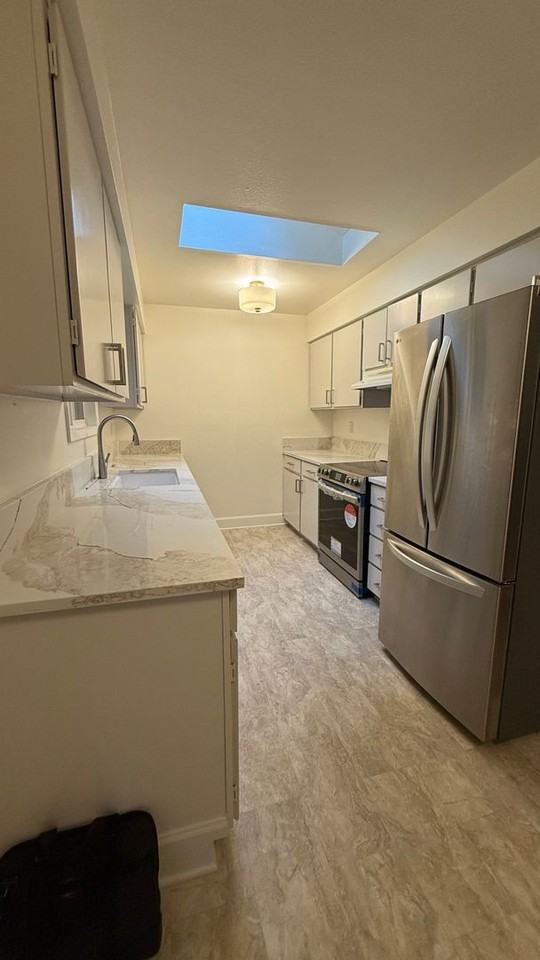 16470 Mellon Ave - Photo 5 of 30