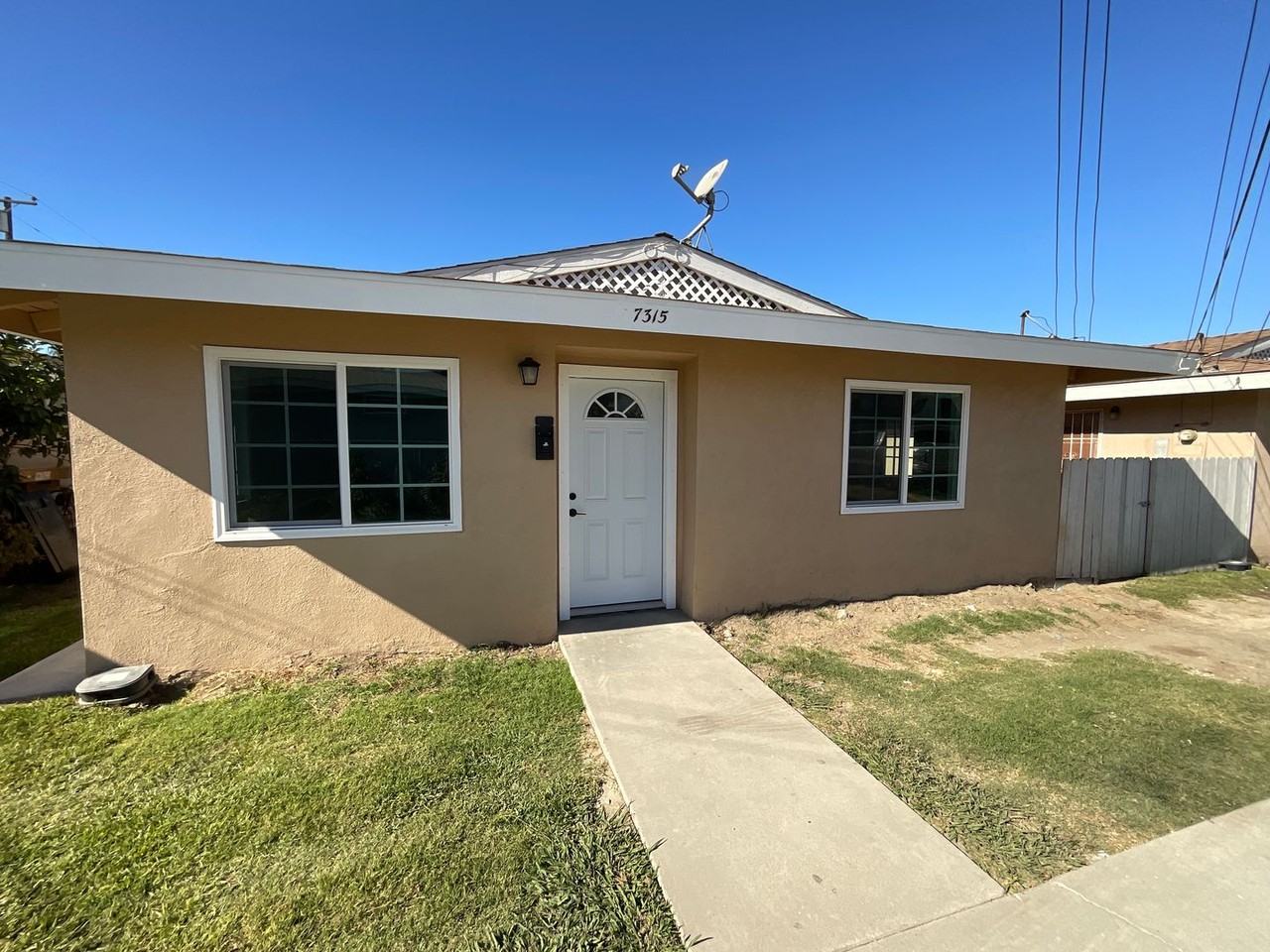 7315 Richfield St - Photo 2 of 11