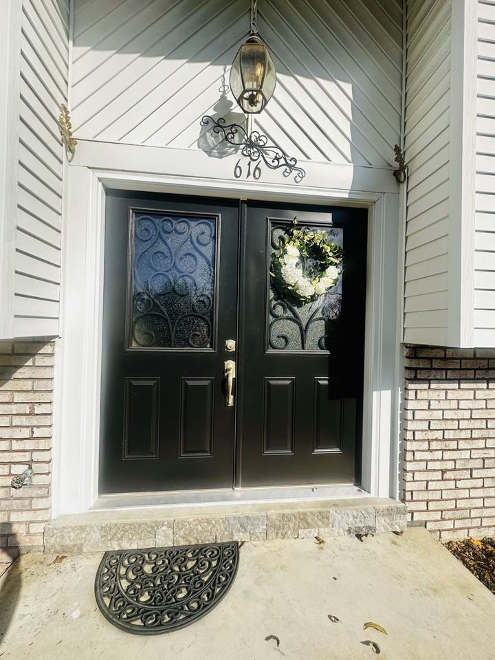 616 Commodore Dr #NA - Photo 3 of 15