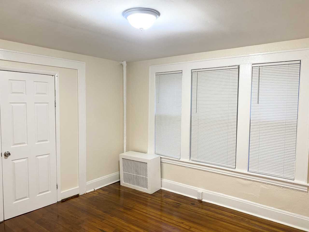 283 Bronx Ave #1 - Photo 3 of 30