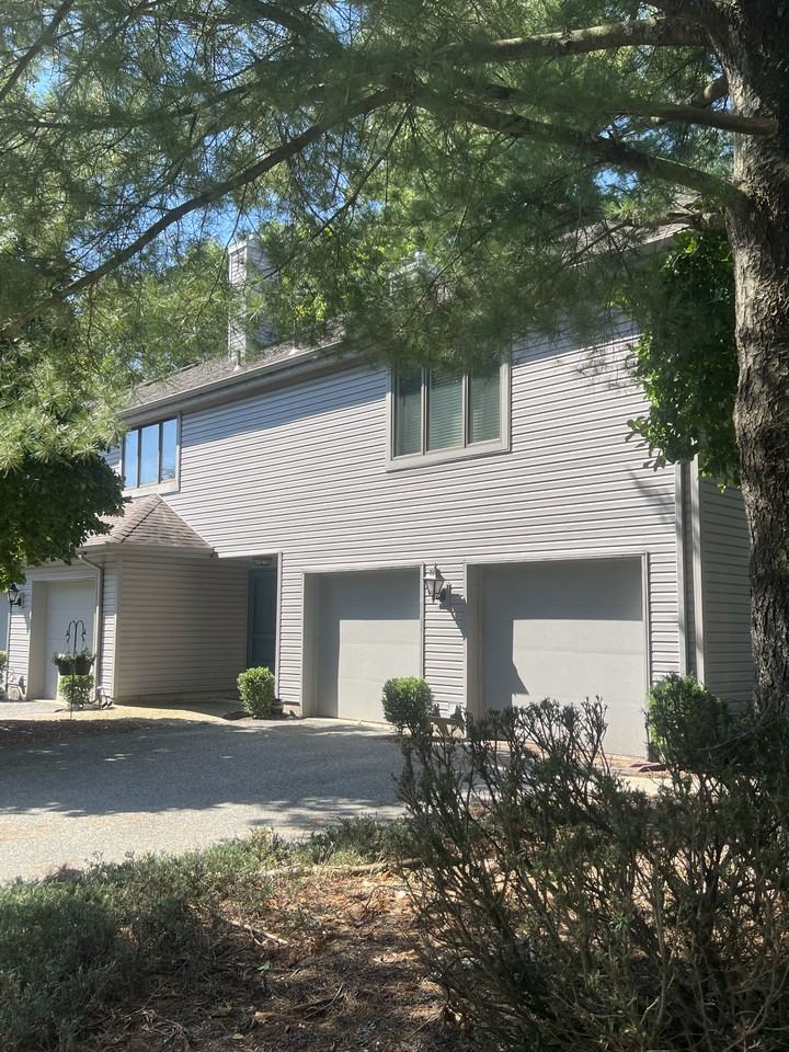 140 Dickinson Ln #B - Photo 4 of 30