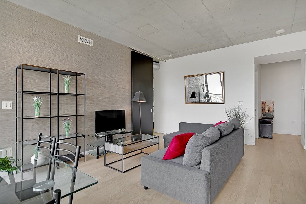 170 Bayview Ave - Photo 6 of 25