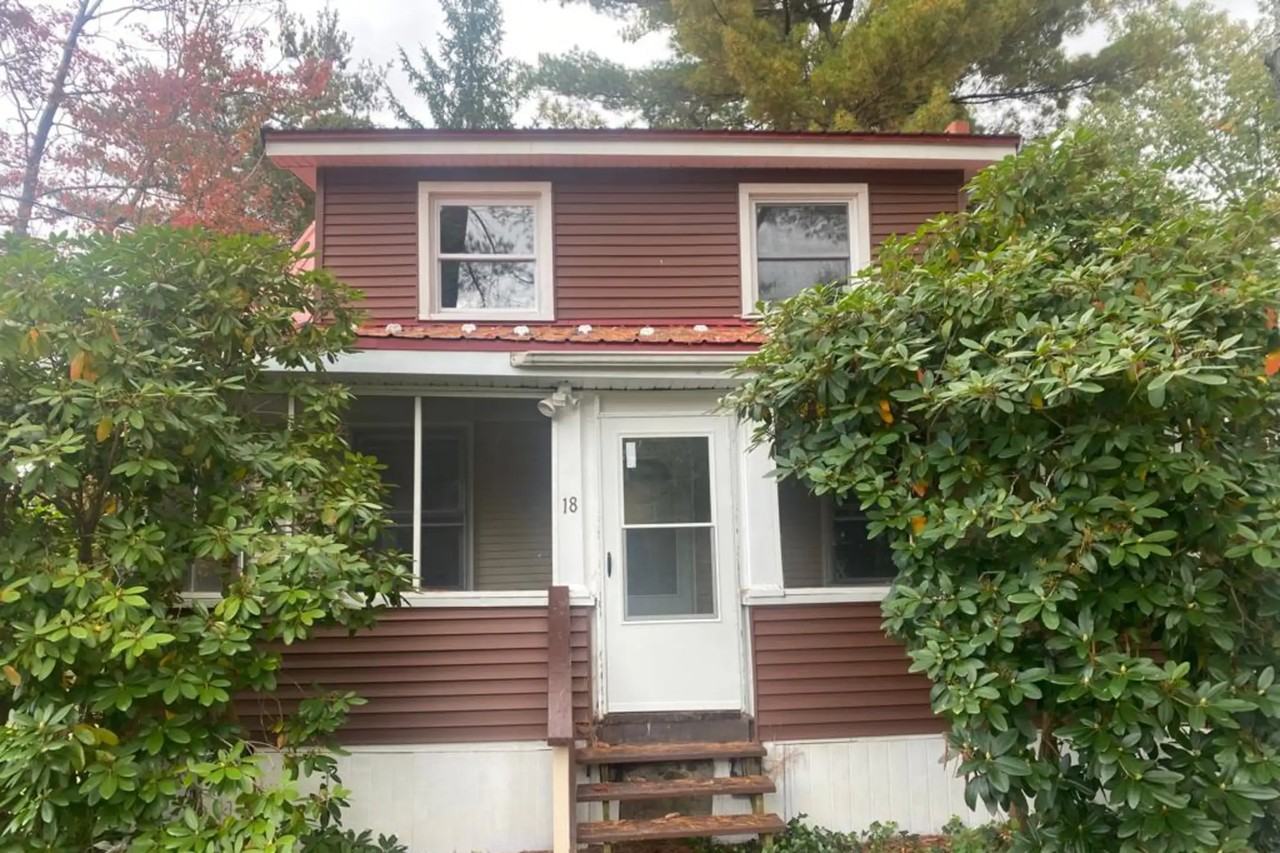 18 Bridge St - Photo 3 of 11