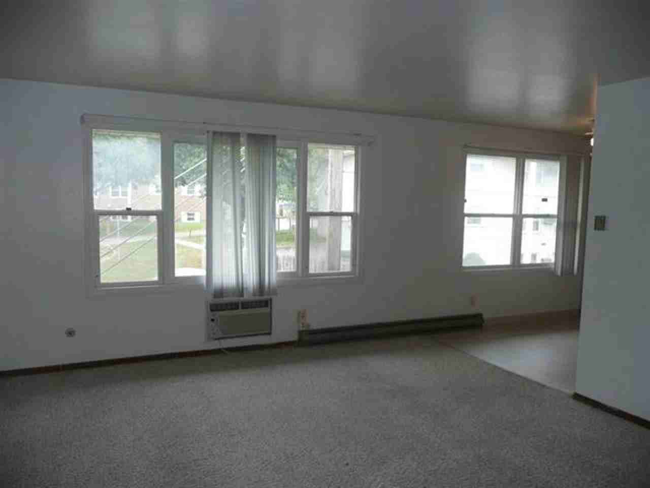 3304 Sun Valley - Photo 2 of 14