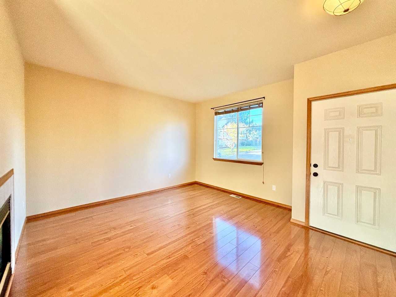 19415 77th Pl Ne - Photo 3 of 26