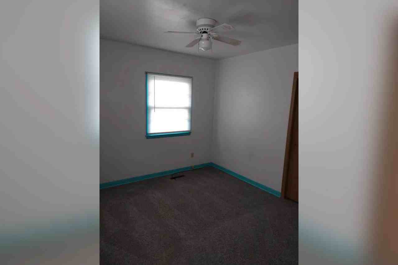 1429 Casa Blanca Ln - Photo 3 of 11