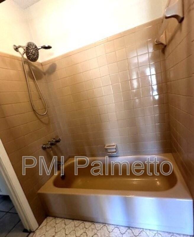 105 Larkspur Ct - Photo 7 of 44