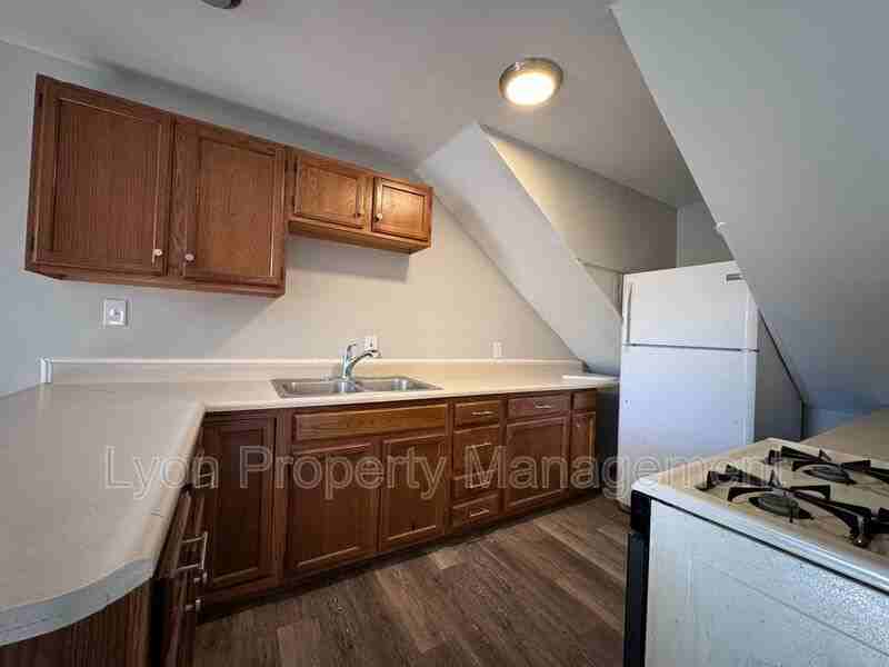 71 Lyon St #3 - Photo 2 of 11