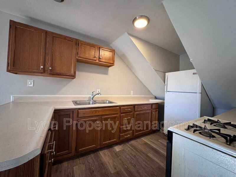 71 Lyon St #3 - Photo 3 of 11