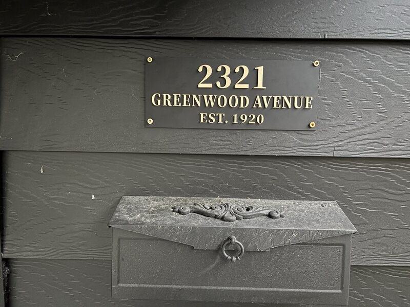 2321 Greenwood Ave - Photo 2 of 10