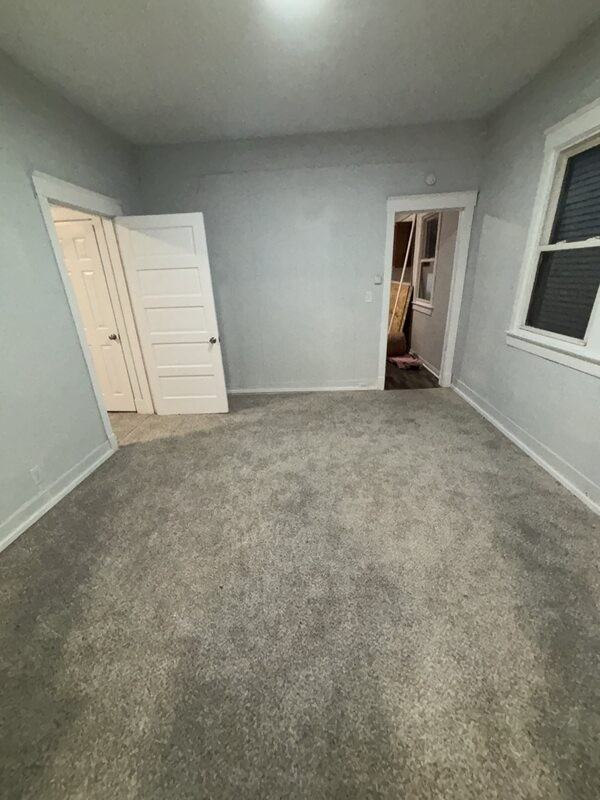 2321 Greenwood Ave - Photo 3 of 10