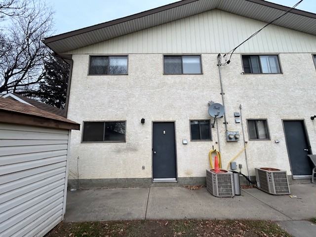 4 111Ast Ne - Photo 2 of 11