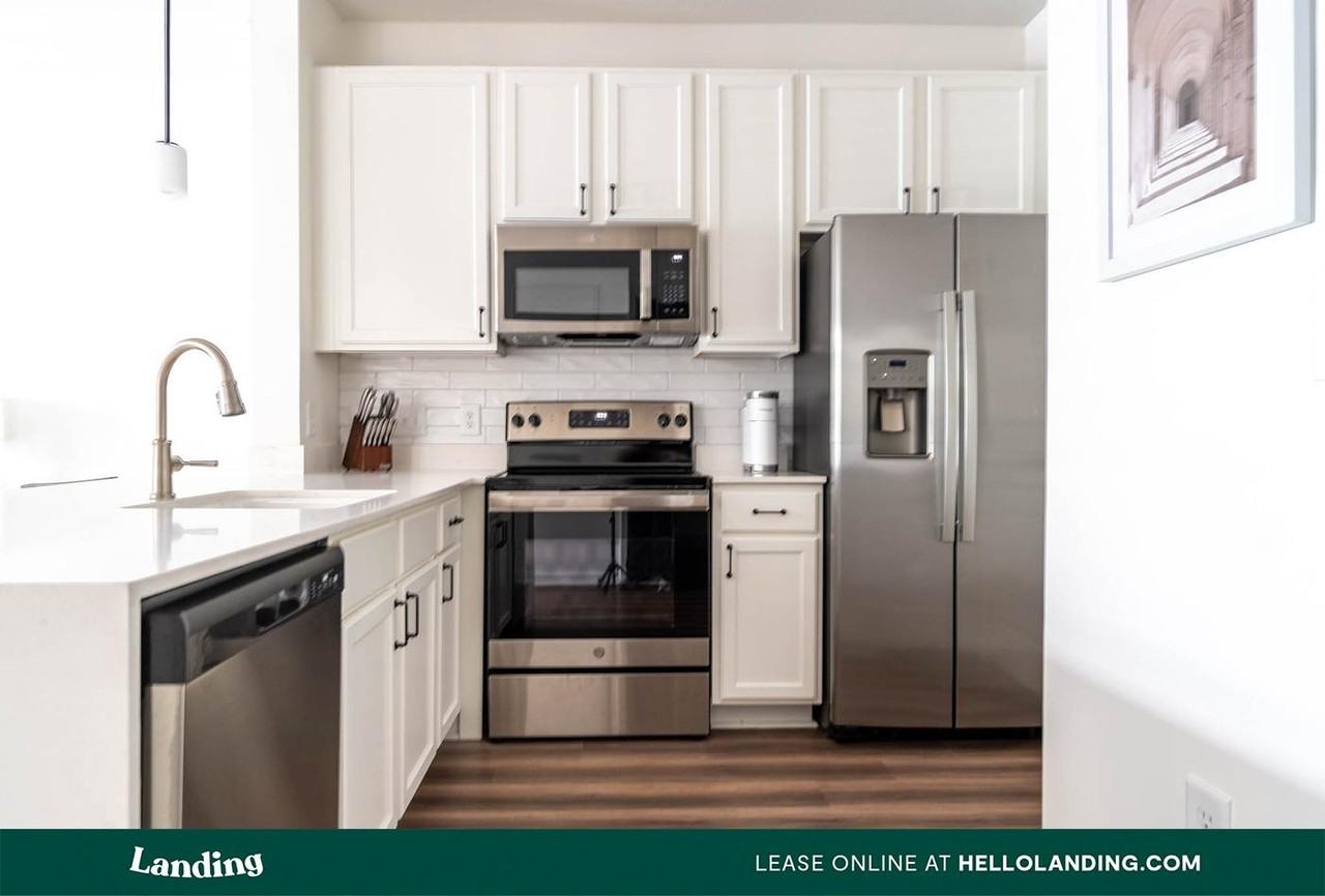 1017 Umstead Hollow PL - Photo 2 of 50