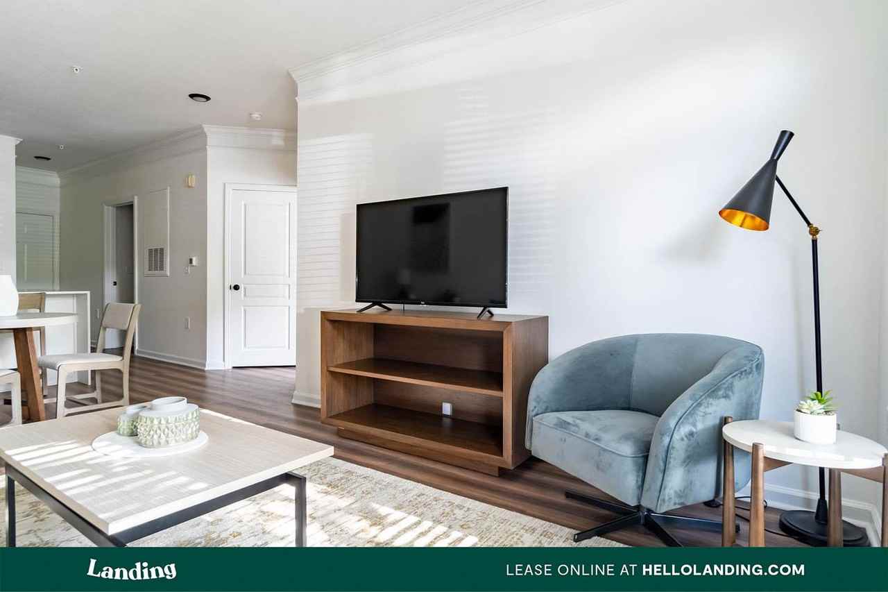 1017 Umstead Hollow PL - Photo 6 of 50