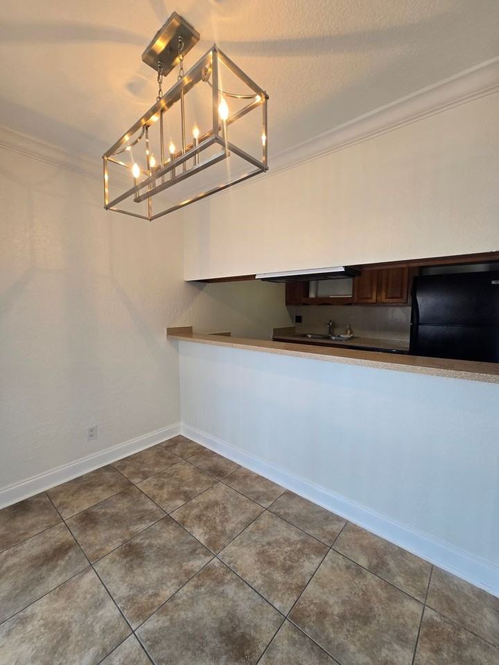 432 Auburn Dr #204 - Photo 7 of 18