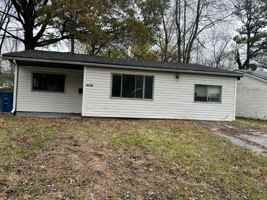 featured image of 10324 Earl Dr