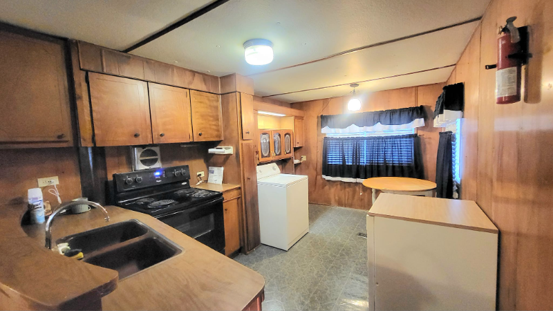 406 N Sycamore St - Photo 3 of 6