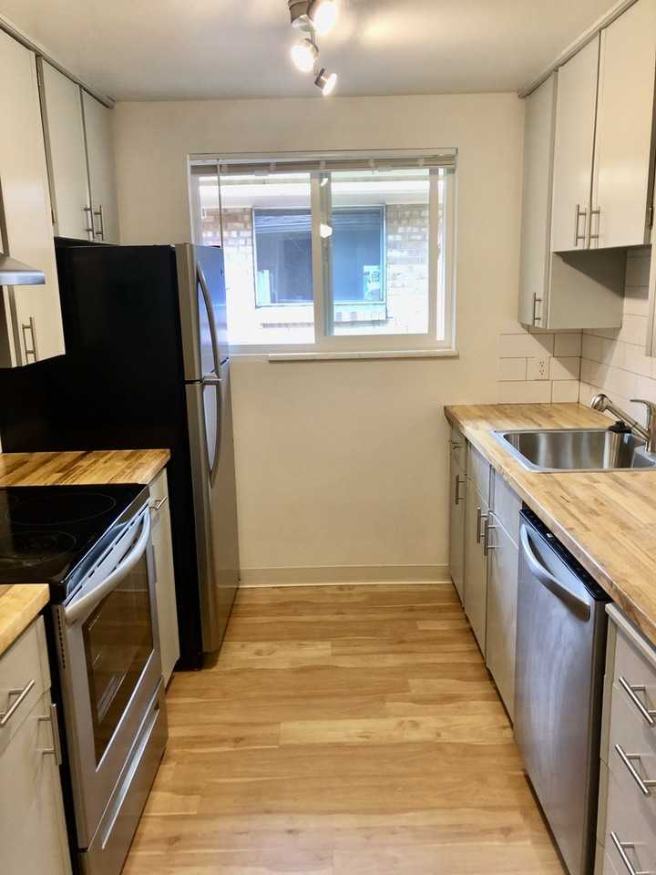 713 Collyer St #E - Photo 3 of 10