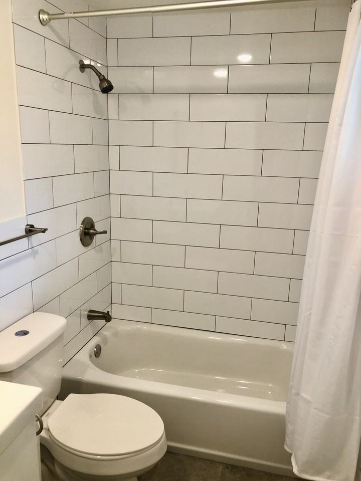 713 Collyer St #E - Photo 5 of 10