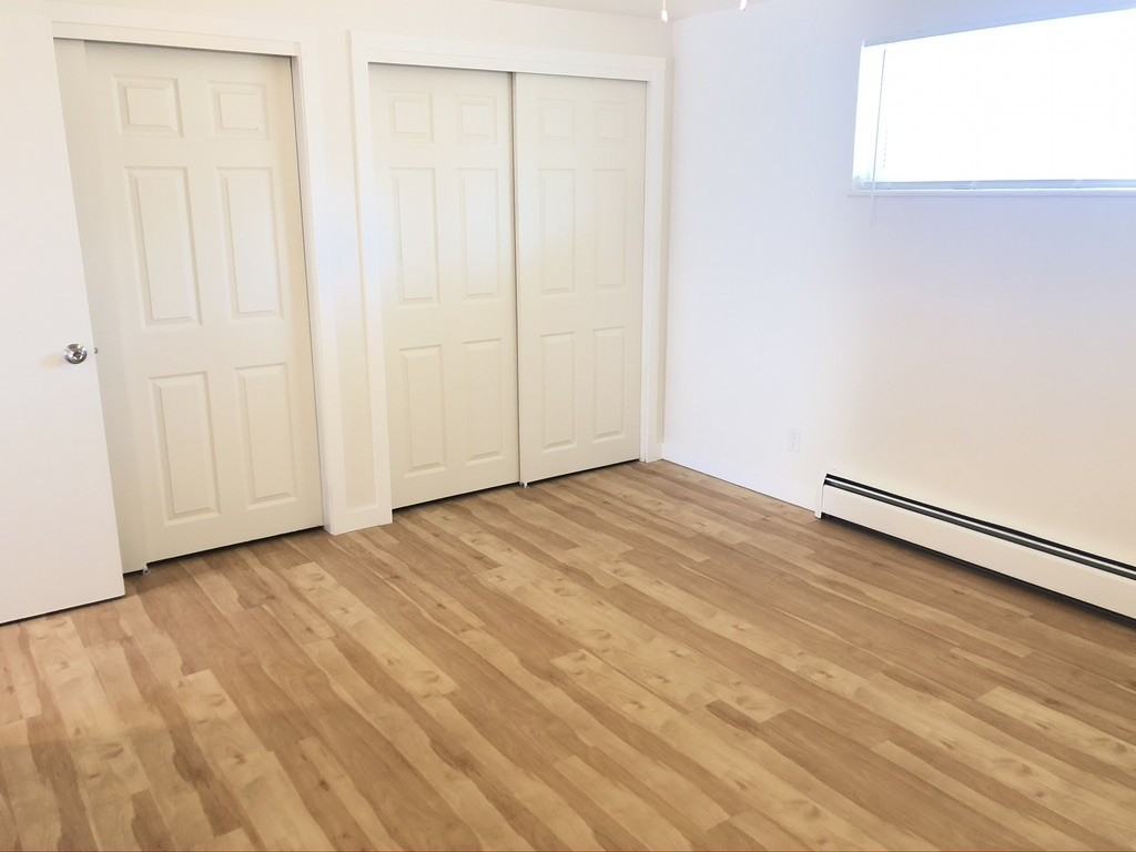 713 Collyer St #E - Photo 7 of 10