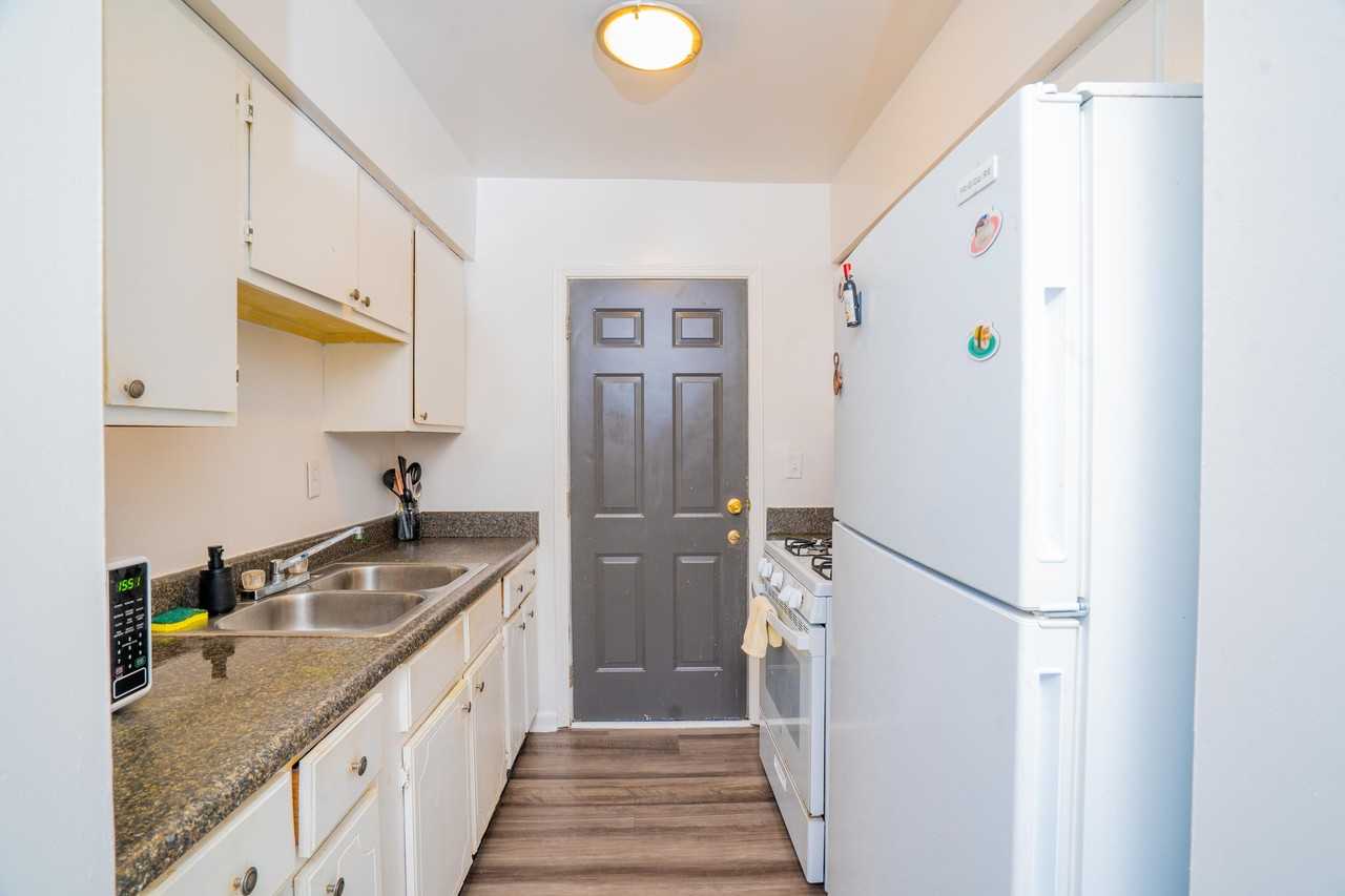 169 Holderness St Sw #171 - Photo 3 of 22