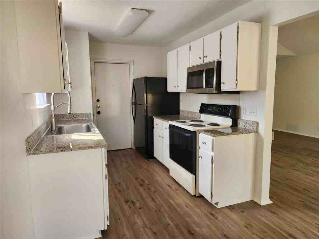 508 Live Oak Dr - Photo 2 of 8