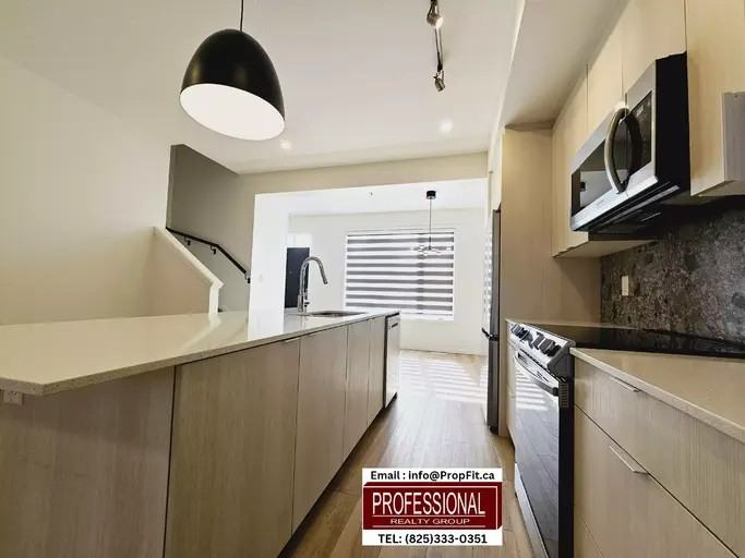 15706 97 Ave Nw - Photo 2 of 23