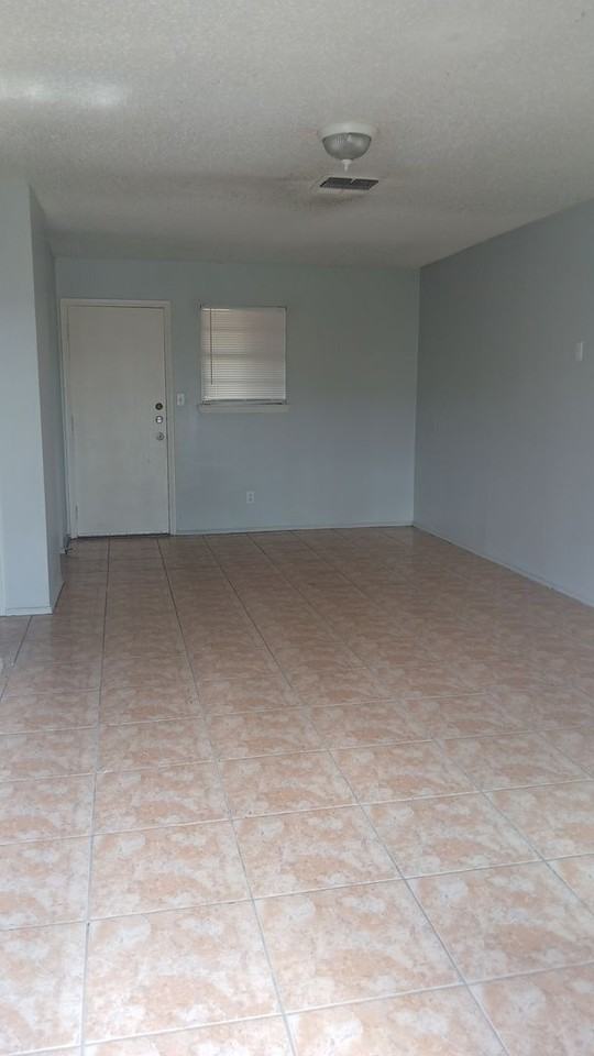 Mercedes Portfolio - Photo 2 of 19