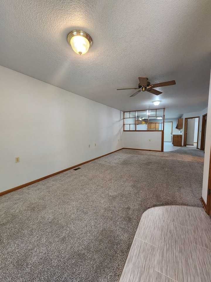 1602-1604 S Brown - Photo 2 of 15
