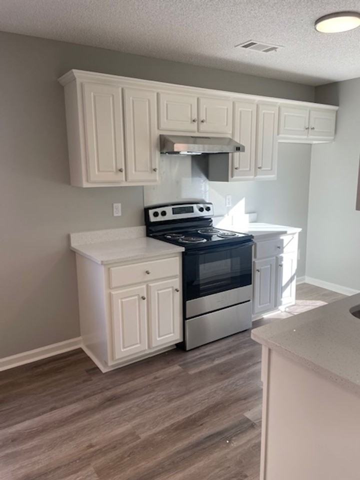 132 Gym Cir - Photo 2 of 12