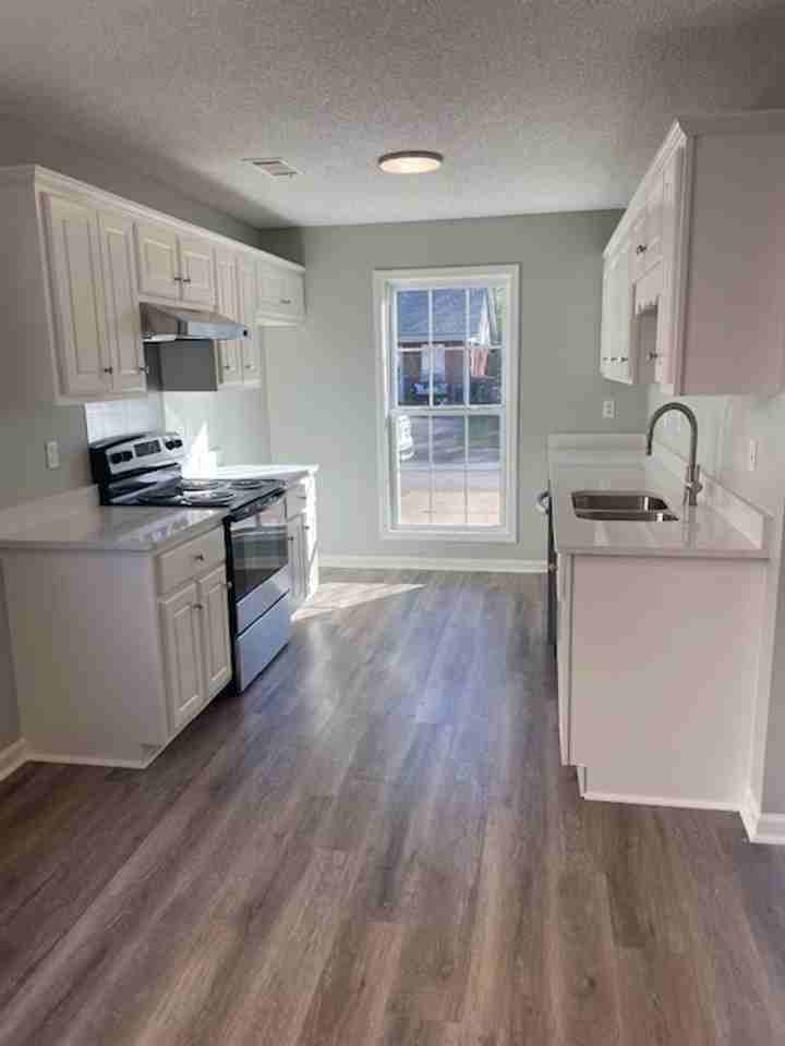 132 Gym Cir - Photo 3 of 12