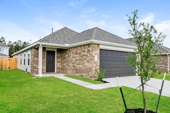 22327 Merlin St - Photo 2 of 15