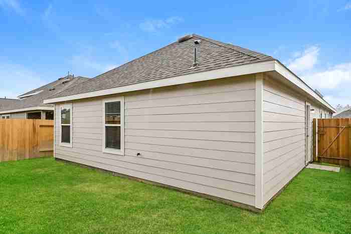 22327 Merlin St - Photo 3 of 15