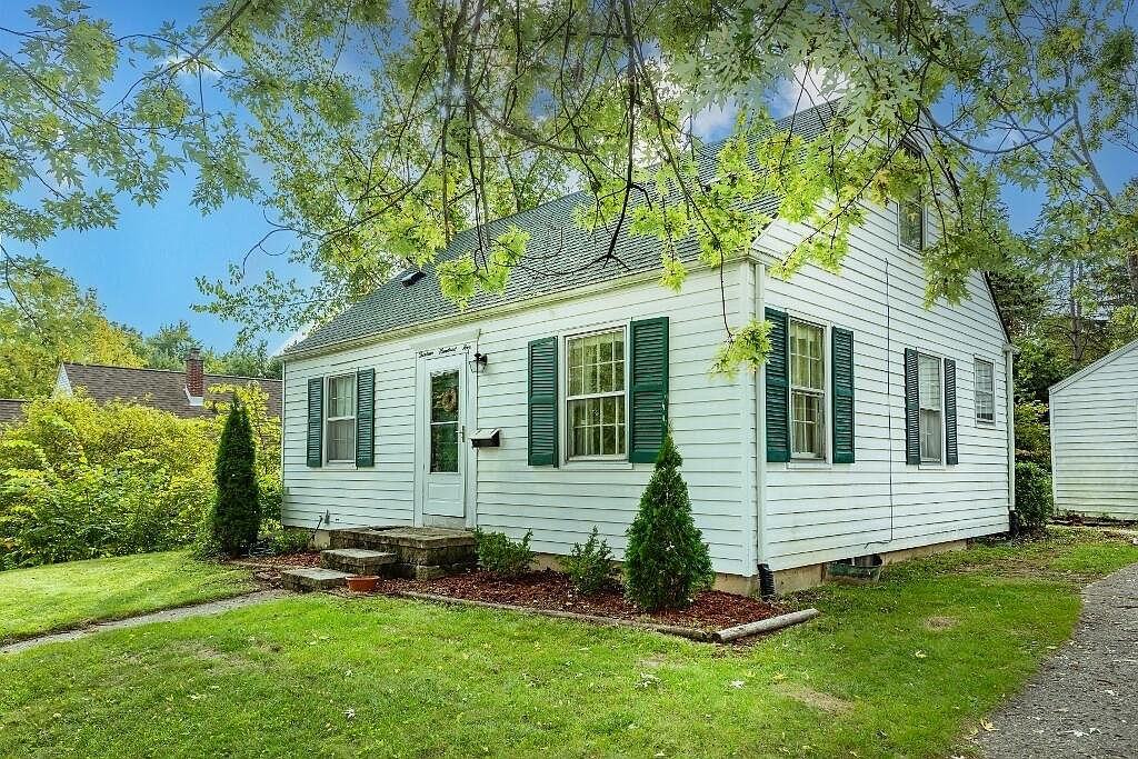 1305 Collegewood St #NA - Photo 2 of 13