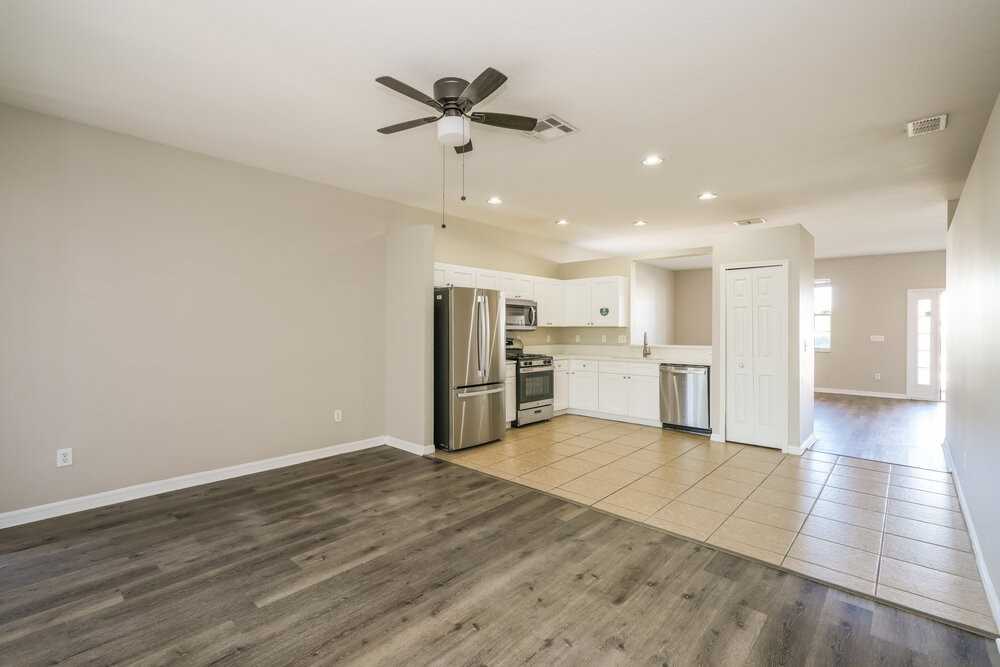 24738 Siena Dr - Photo 3 of 16