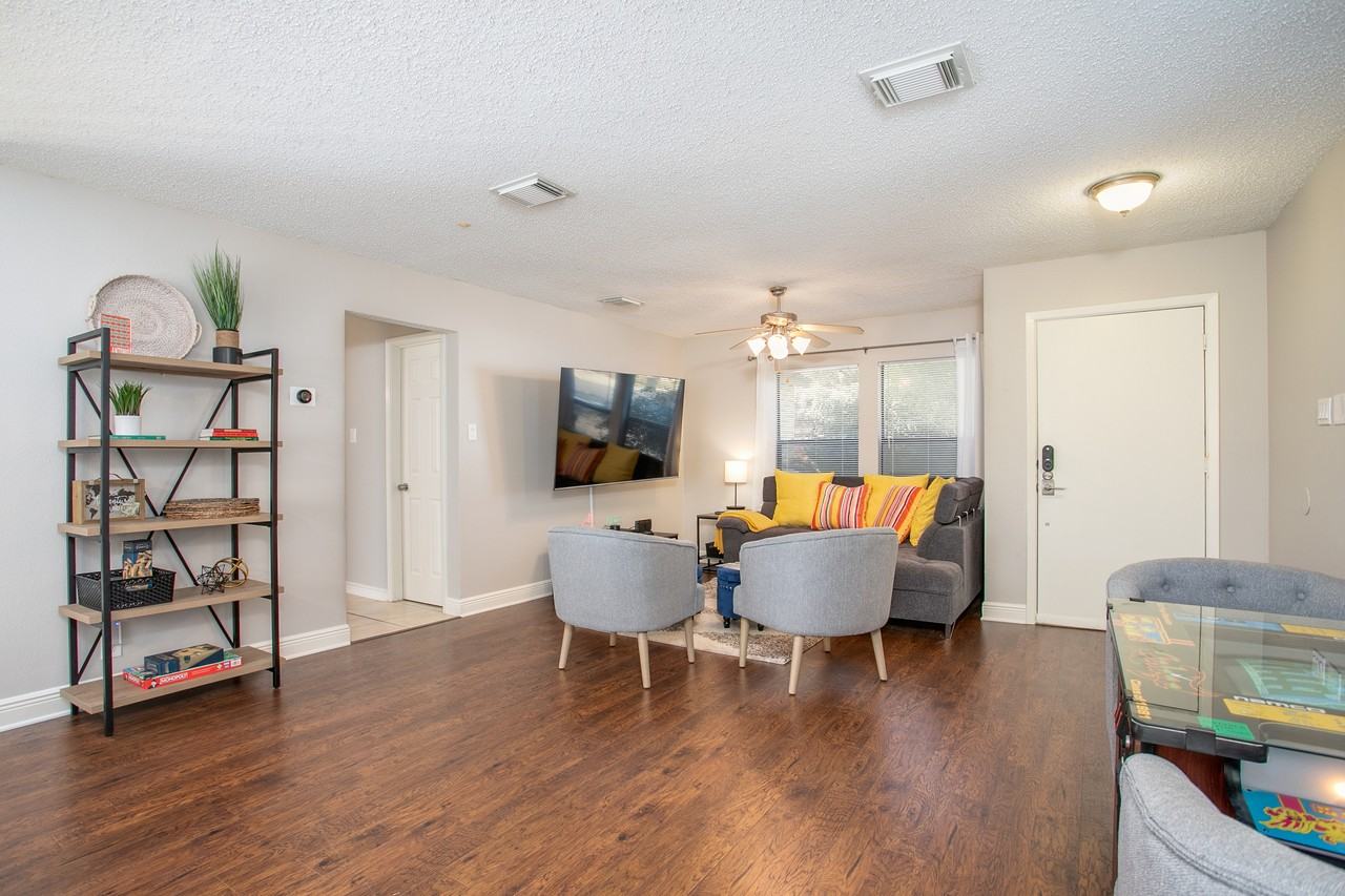 7302 Hunters Land - Photo 6 of 21