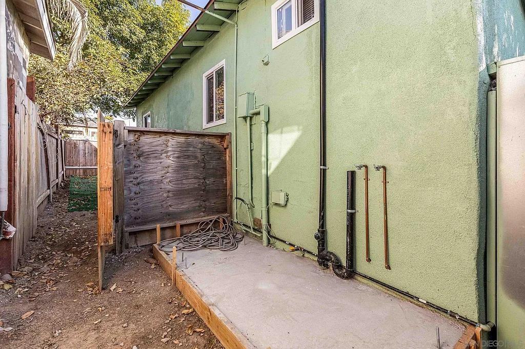 4039 National Ave - Photo 6 of 15