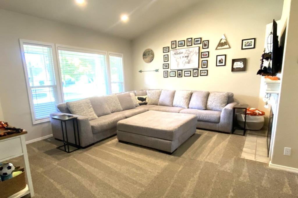 1882 E Cougar Creek Dr - Photo 5 of 18