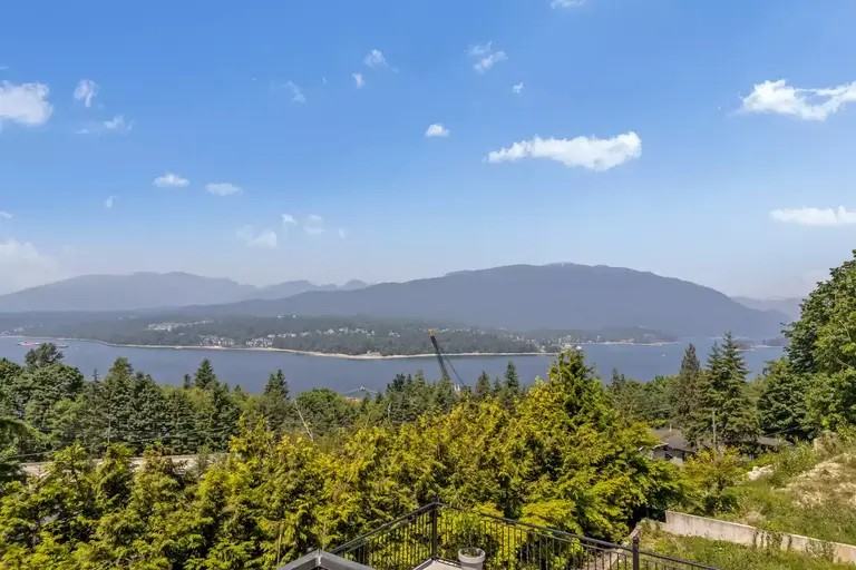 7399 Braeside Dr - Photo 2 of 30