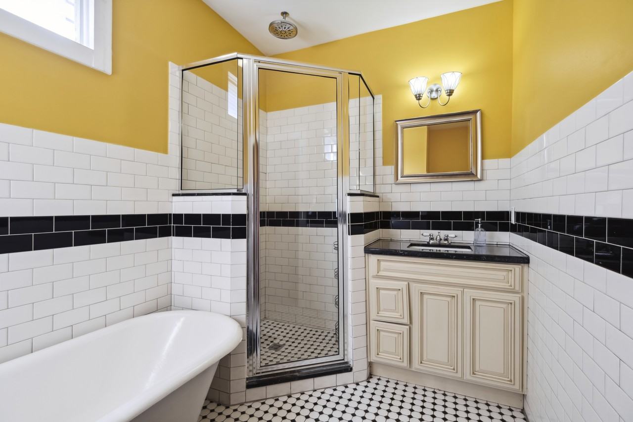 2126 Franklin Ave New Orleans #A - Photo 3 of 18