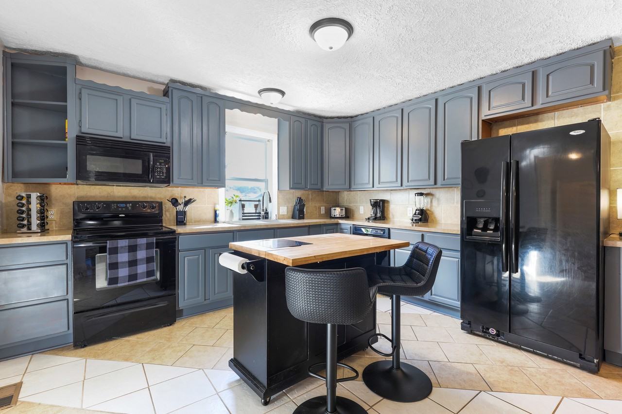 809 S East St #A - Photo 3 of 36