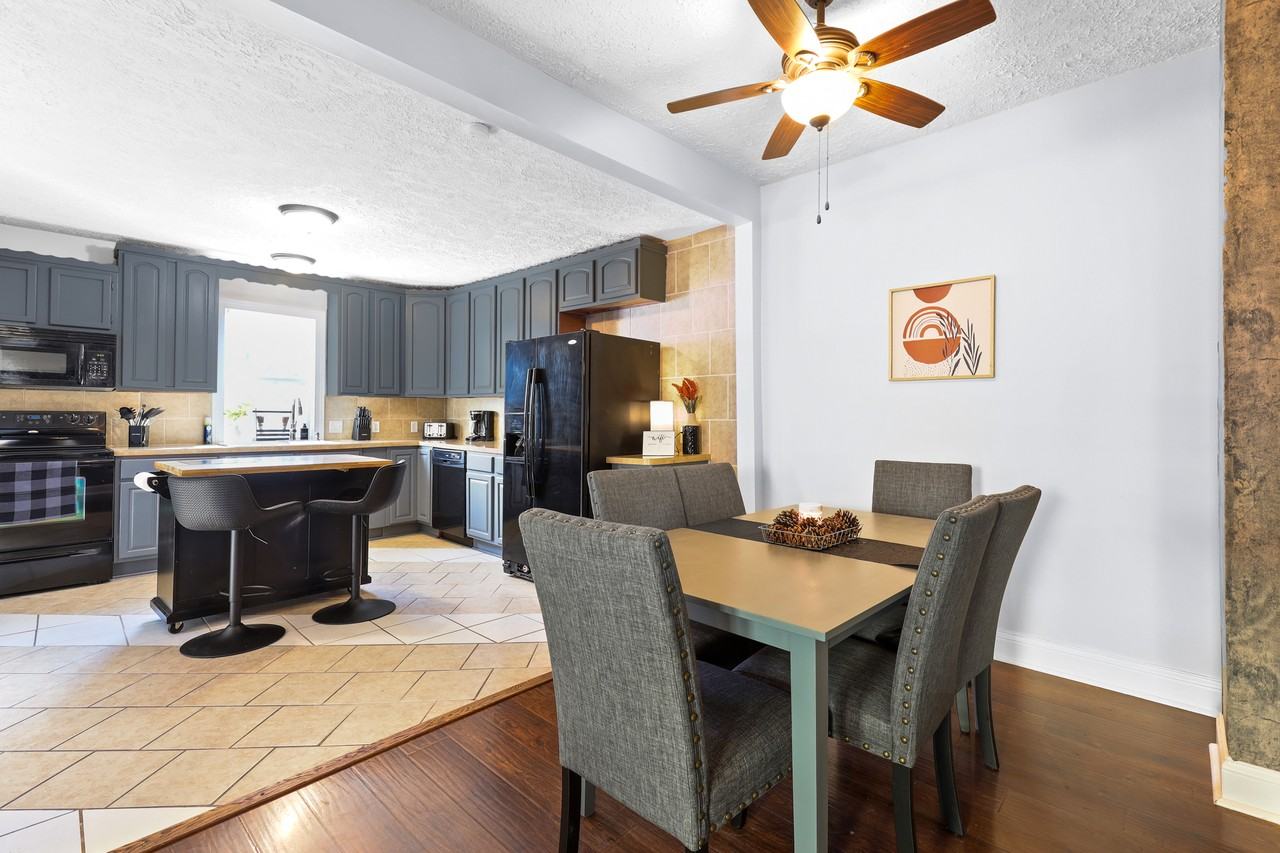 809 S East St #A - Photo 4 of 36