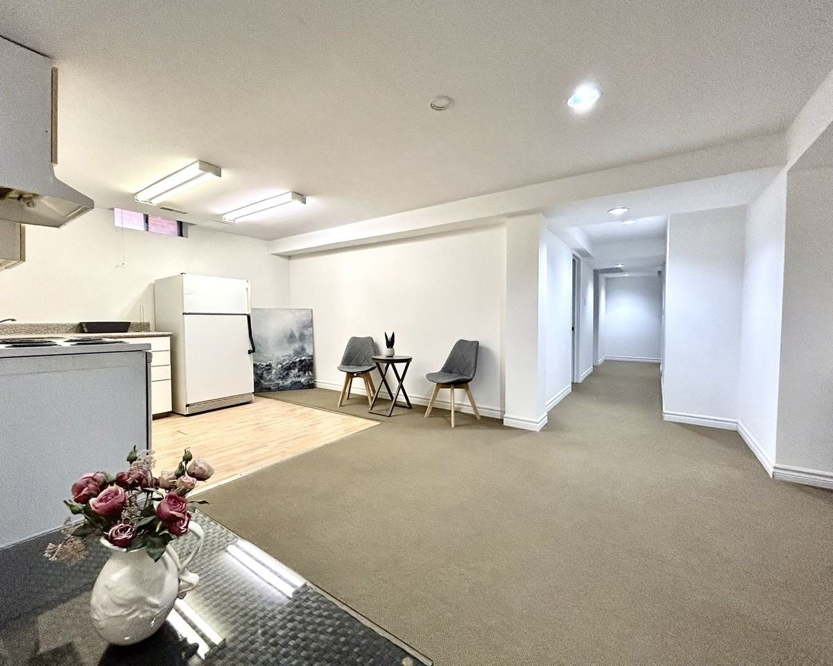 52 Viewmark Drive - Photo 5 of 9
