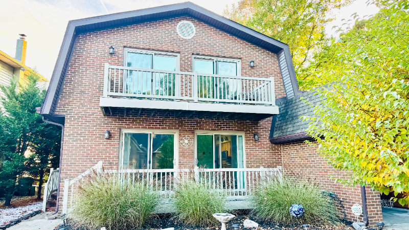 241 Teal Cir - Photo 2 of 13