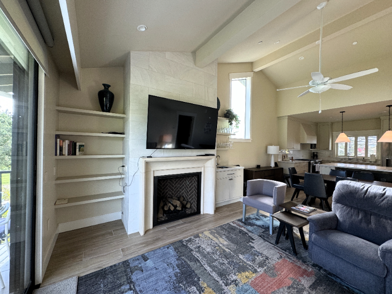 875 Oak Leaf Way - Photo 3 of 20
