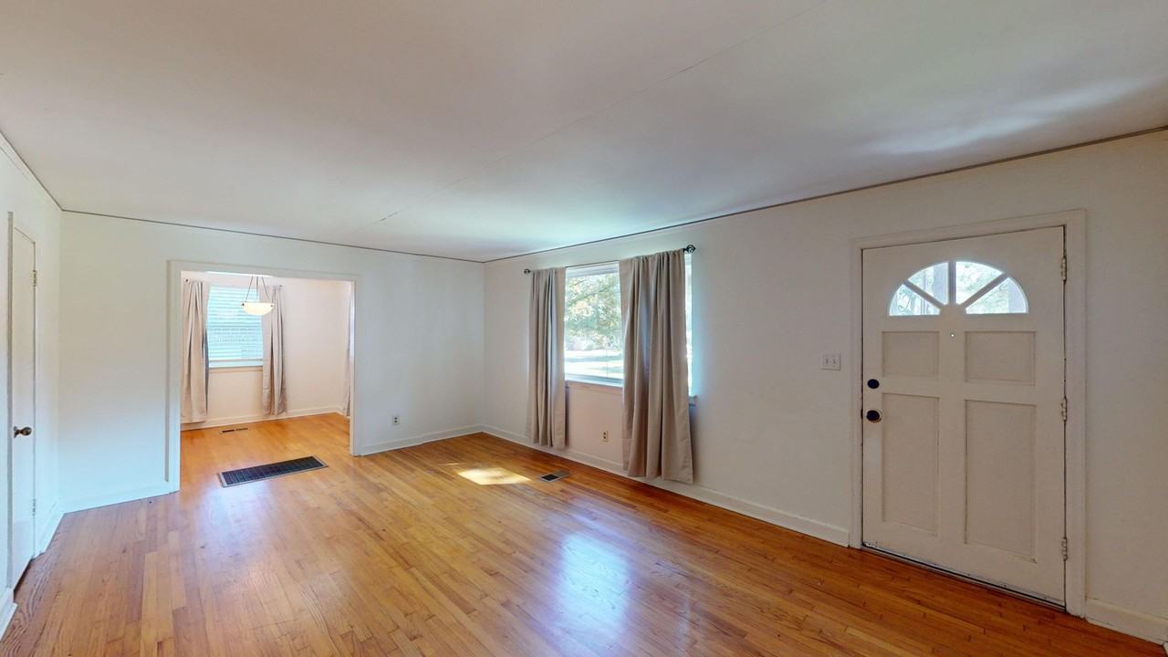 67 Holliday Dr - Photo 4 of 27