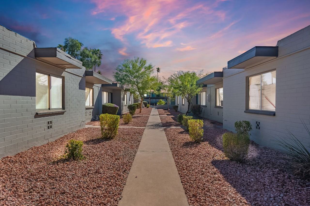 Buenas @ 65th - Photo 2 of 50