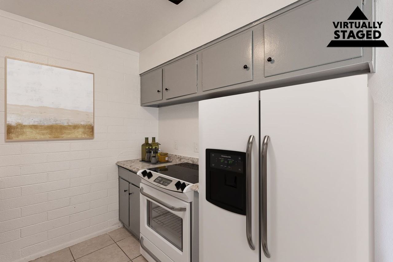 Buenas @ 65th - Photo 5 of 50