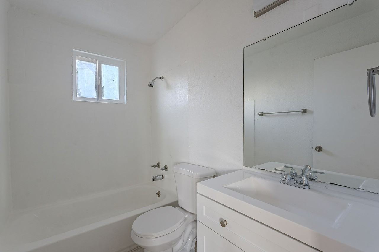 Buenas @ 65th - Photo 6 of 50